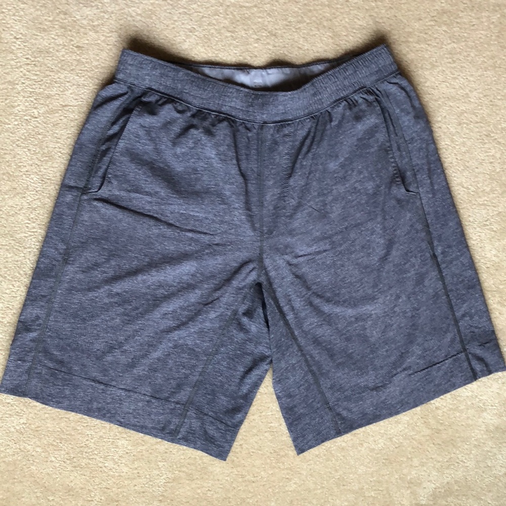 Lululemon athletica Men’s XL Gray Athletic Shorts